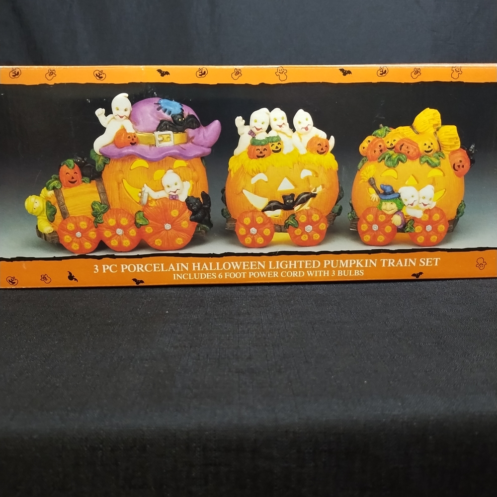 Vintage Ceramic Spooky Halloween Pumpkin Jack O Lantern Train String Lights - Picture 2 of 12